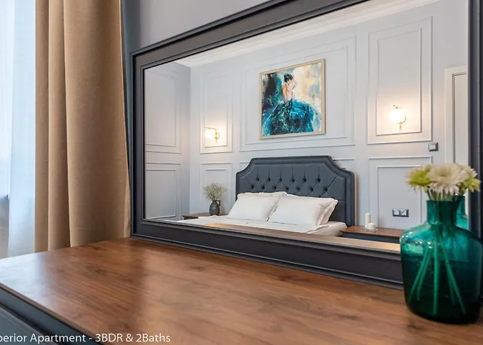Luxury & Unique - Top Center Apt. - 3Bdr & 2 Baths