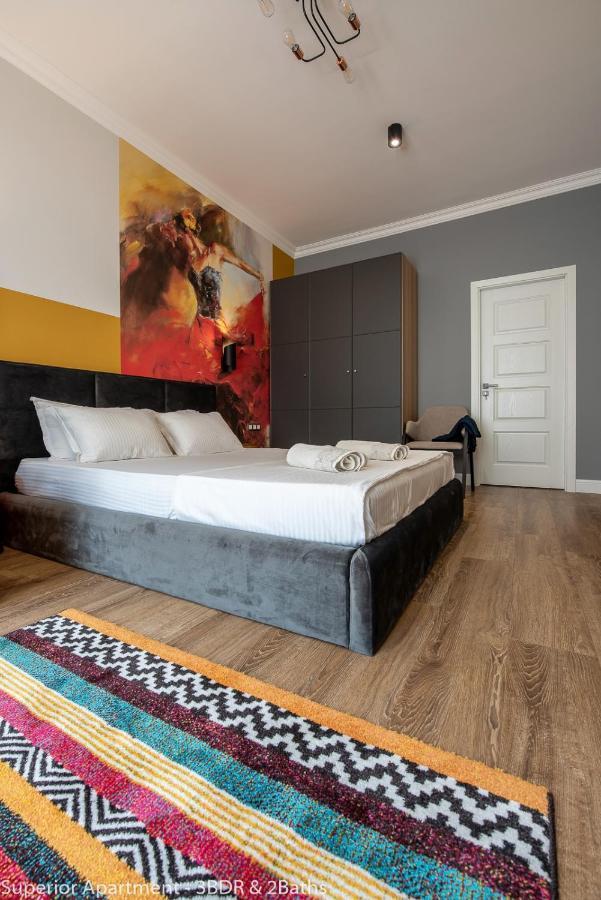 Apartemen Luxury & Unique - Center Apt. - 3bdr & 2 Baths *